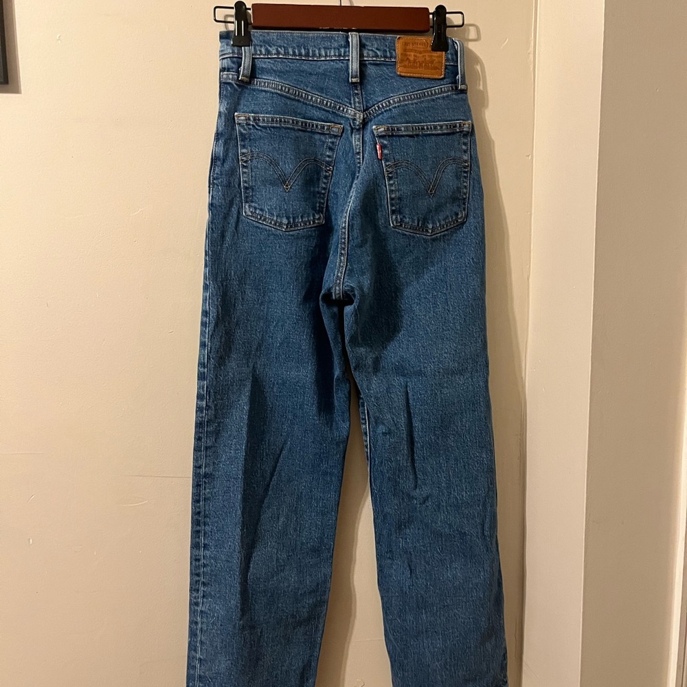 Levi’s Ribcage Jeans - Picture 4 of 5